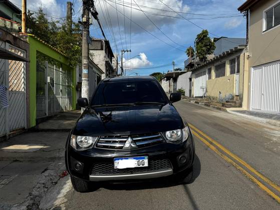 MITSUBISHI L200 TRITON 2.4 HLS 4X2 CD 16V FLEX 4P MANUAL MITSUBISHI L200 TRITON 2.4 HLS 4X2 CD 16V FLEX 4P MANUAL